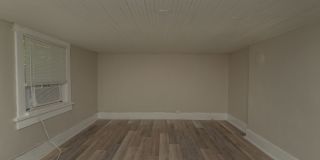 $650- Updated 2 bed/1 bath apartment near Medical Center, with brand-new appliances! Gallery 16