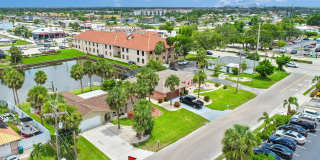 Fully Furnished Gulf Access w/ Boat Lift Gallery 7