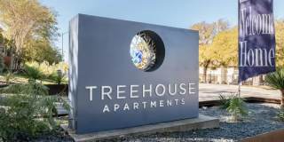 Treehouse Gallery 28