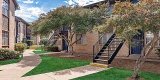Casa Hills Apartments at Dallas West Gallery 26