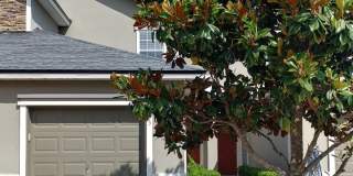 Luxury Aberdeen 2BR/2.5BA Townhome Gallery 1