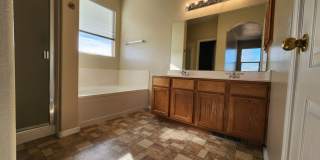 Amazing, Large 3 Bedroom Home in Southwest Albuquerque. Refrigerated Air, 2 Car Garage Gallery 12