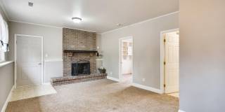 Large 4 bedroom 3bath Home in Colorado Springs Gallery 5