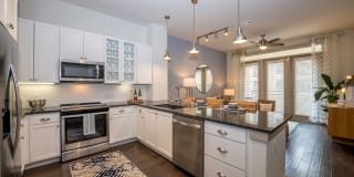 Gateway Chastain Gallery 1