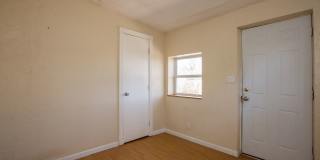 Charming Old Town Bungalow! Gallery 17