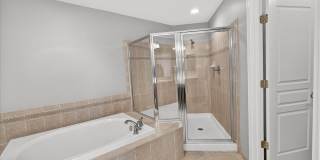 1811-B WHEYFIELD DR #11-B Gallery 24