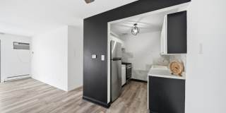 Palatine 1-Bedroom with Balcony, Pool & Included Utilities Gallery 10