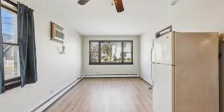 98 Lester Street Gallery 14