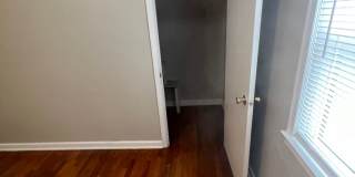 Large 2 bed 1 bath Duplex in Dundee! Gallery 16