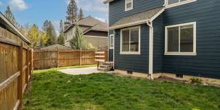 Cozy 3 Bed Home: New Carpet, Fully Fenced Yard & Near Old Mill Gallery 20