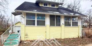 Charming 3 Bedroom Home Near Downtown Topeka! Gallery 1