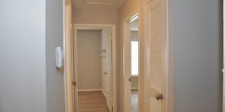 Great 2 Bedroom 1 bath duplex in South Austin Gallery 12