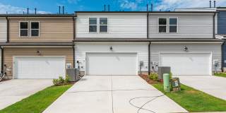 Like-New Townhome Walk to Downtown | Garage + Internet Included Gallery 15