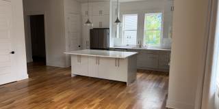 2321 Carter Avenue Gallery 11