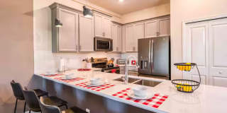 Beautiful 2 Bedroom, 2 Bathroom Davenport Home! Gallery 6