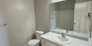 Bright and Modern 3 Bed Condo in Prime Location with Pool & Clubhouse!! Bright and Modern 3 Bed Condo in Prime Location with Pool & Clubhouse!! Gallery 14