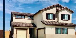 REDUCED!!! Charming 5 Bedroom 3 Bath Home for Rent Gallery 1