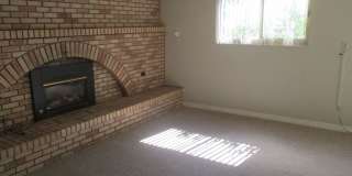 Wonderful Home in Campus West! Gallery 19