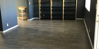 864 E. SILVER ST Gallery 1