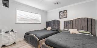 2419 Vegas Valley Drive Gallery 32