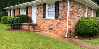 3 BR, 1.5 BA House- Great Location! 3 BR, 1.5 BA House- Great Location! Gallery 1