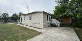Corner-Lot Home in Denver Heights, Near I-10 – Move-In Ready with Spacious Yard & Updates Gallery 18