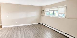 Spacious 1 Bed/ 1 Bath in Cranston! Gallery 1