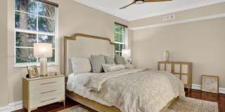 1200 Hillsboro Mile Gallery 14