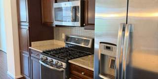 Coming Soon -- Near New Luxury TH 4 bed + 3.5 baths Gallery 3