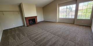 Gorgeous 4 Bedroom corner lot home Gallery 42