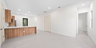 1805 W 10th Street Gallery 20