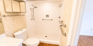 Annual unfurnished   **55+**     2/2 villa downtown Sarasota Gallery 20