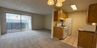 2 Bedroom 1 Bathroom Apartment in Aurora 2 Bedroom 1 Bathroom Apartment in Aurora Gallery 1