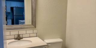 Nice 2 bedroom townhome close to I-49 Gallery 8