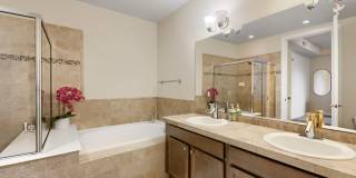 Evolve Real Estate: Gorgeous Condo with Garage Parking in Congress Park AVAILABLE MAY 15! Gallery 12