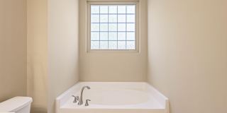 502 Libson Street Gallery 24