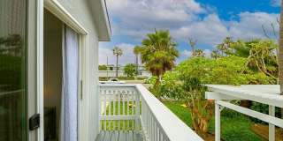 17016 7th Street Gallery 16