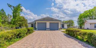 Modern 3/2 Duplex! Move-In Special – $200 OFF! Gallery 1