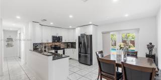 630 NE 23rd Ct Gallery 7