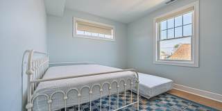 111 N Belmont Gallery 25