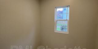 1106 N Alexander St Gallery 5