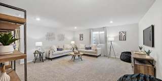 Welcome to 1407 NE Crossing Lane in Ankeny! Gallery 24