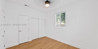 565 NW 44th St Gallery 17