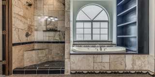 Spacious Home + East Edmond + 4 bedrooms Gallery 28