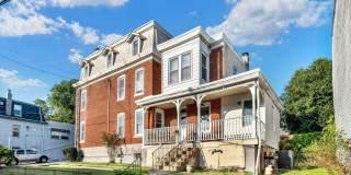 205 HERMITAGE Street Gallery 27