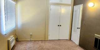 Cozy 2 bed/1 Bath house-UNFURNISHED ** Gallery 25