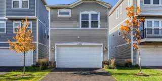 Beautiful Updated Townhouse- Maple Grove- Available Now! Gallery 1