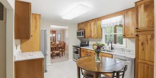 1522 POWELLS TAVERN Place Gallery 15