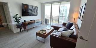 325 S Biscayne Blvd # 3719, Miami, FL 33131 Gallery 21