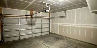 Elegant Townhome located in Ballantyne! Gallery 37